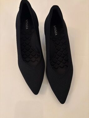 Vivaia black kitten heels size 37.5
